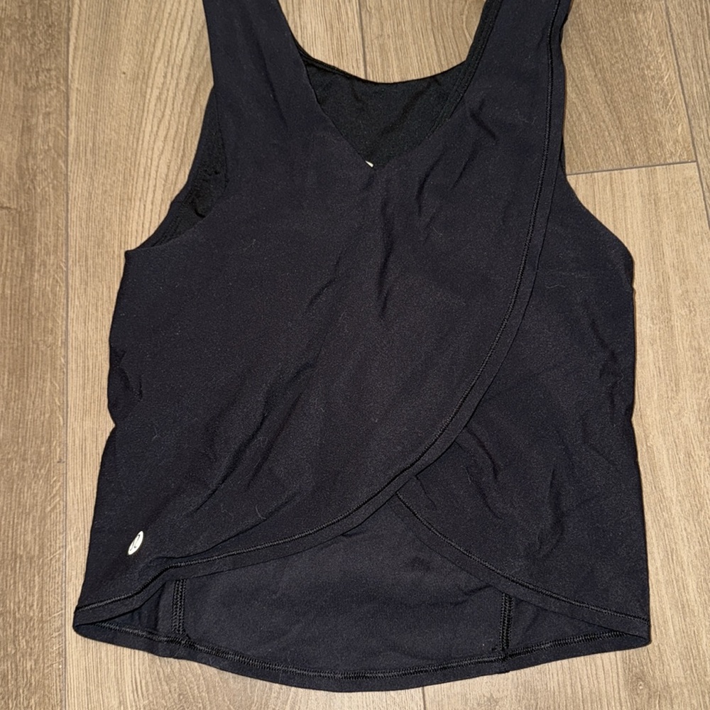 Lululemon - Picture 2 of 5